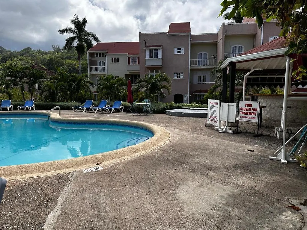 Sweets Seaview Ocho Rios Daire