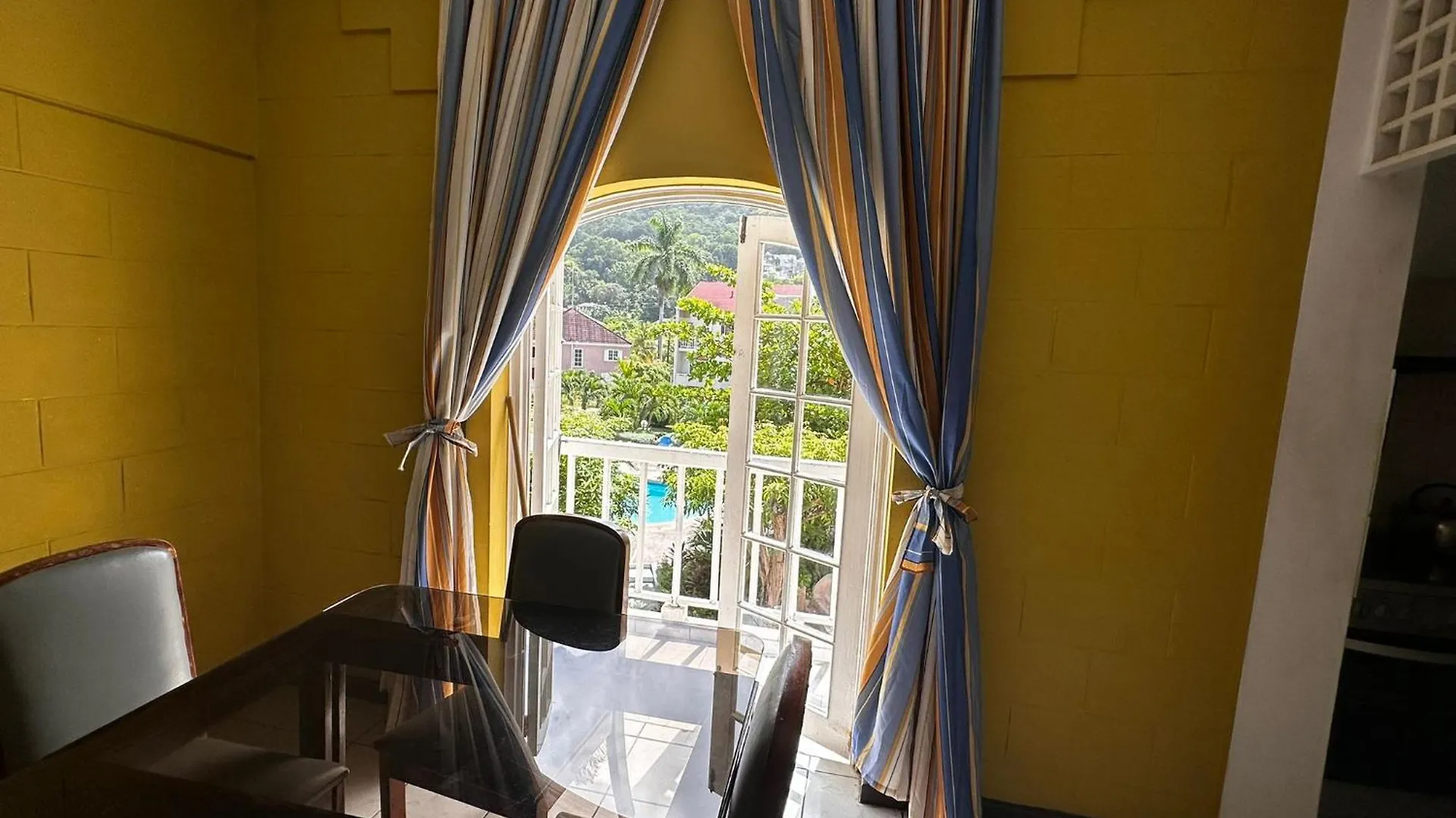 Sweets Seaview Ocho Rios Daire Jamaika
